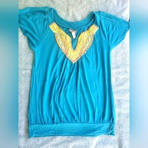 Daytrip blue with collar pattern top